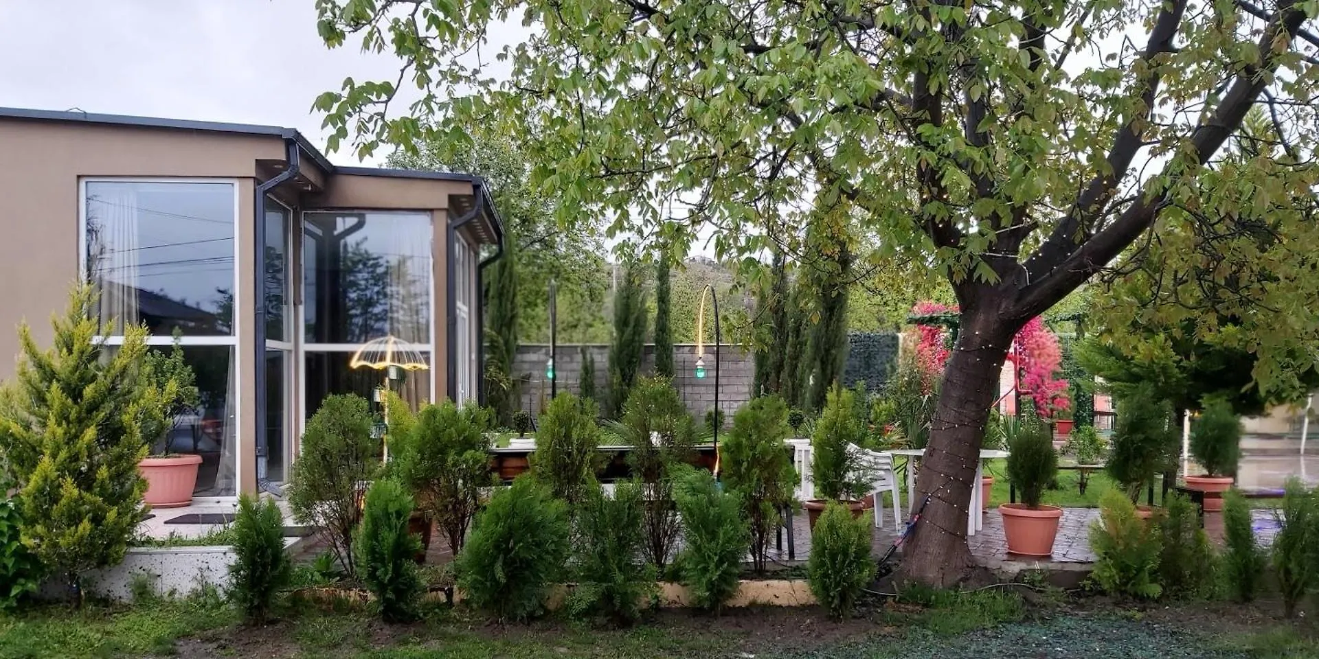 Villa Green Land Tbilisi Georgia